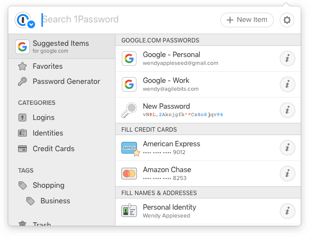 1Password for Chromeのポップアップウィンドウを青背景で表示します。 検索フィールドはウィンドウの上部に幅いっぱいに表示され、右側にはインラインで「新規アイテム」と設定ボタンが表示されます。 左の列には、おすすめアイテム、お気に入り、パスワード生成ツール、カテゴリー、タグが表示されます。 右の列には、Google.comのパスワードや支払いカード情報など、（表示されていない）現在のページに対する推奨アイテムが表示されます。